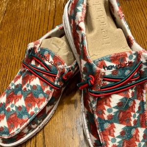 NEW HEY DUDES WINTERWONDERLAND SLIP ONS